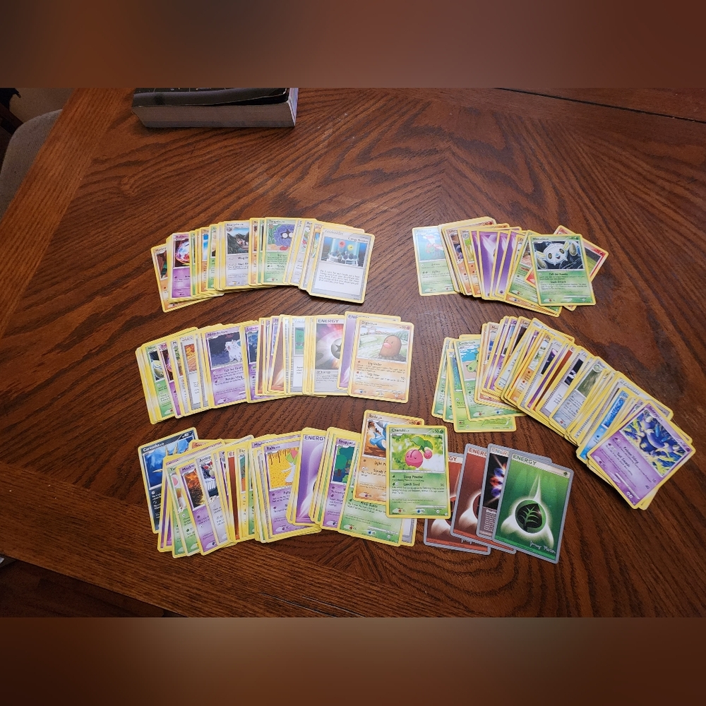 Pokemon Bundle - Picture 8 of 8